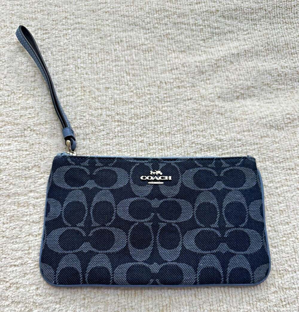 Coach Large Corner Zip Wristlet Signature Denim Chambray Gray Blue
